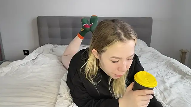 alyrasun online show from 04/01/26, 06:26