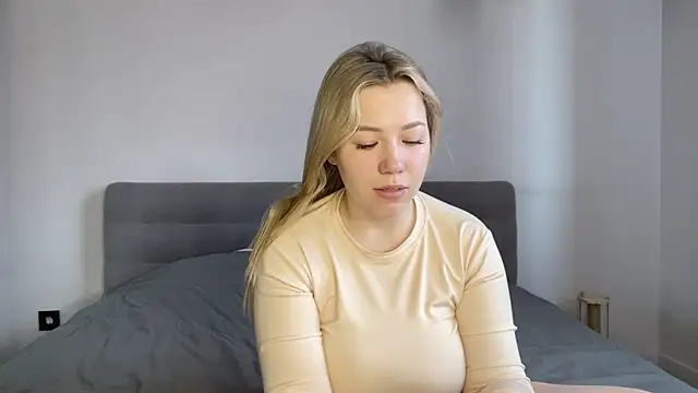 alyrasun online show from 04/10/26, 06:31