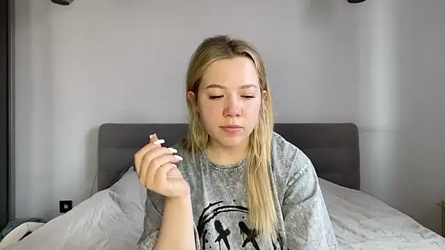 alyrasun online show from 04/14/26, 05:56