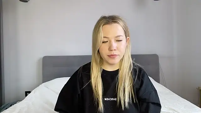 alyrasun online show from 04/27/26, 07:06