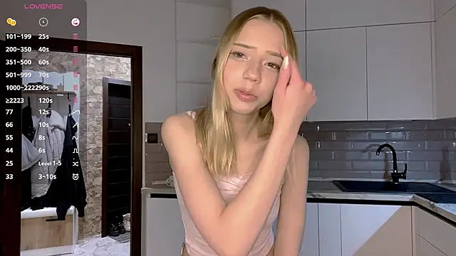 AliceGorley online show from 04/08/26, 06:20