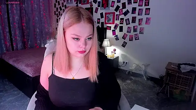 AmeliaMerris online show from 03/31/26, 08:33