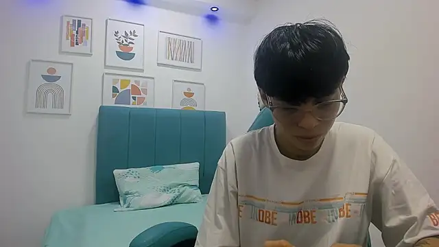 ivyheat3 online show from 03/12/26, 11:58