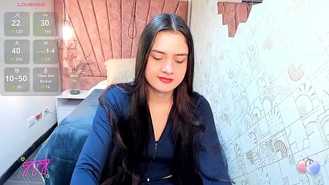 Snapshot of Zoe__Taylor__ chatting on 03/17/26, 11:57 Zoe Taylor online show from 03/17/26, 11:57