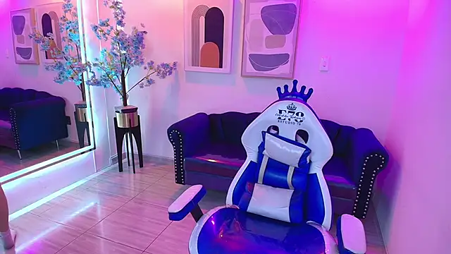 Miia  owens online show from 06/02/26, 10:48
