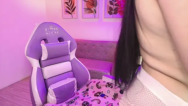 Miia  owens online show from 05/03/26, 03:37