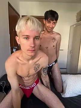 AlphaTwinks online show from 04/16/26, 09:54