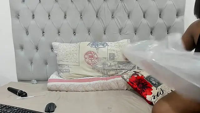 DarkBubble xx online show from 03/18/26, 09:59