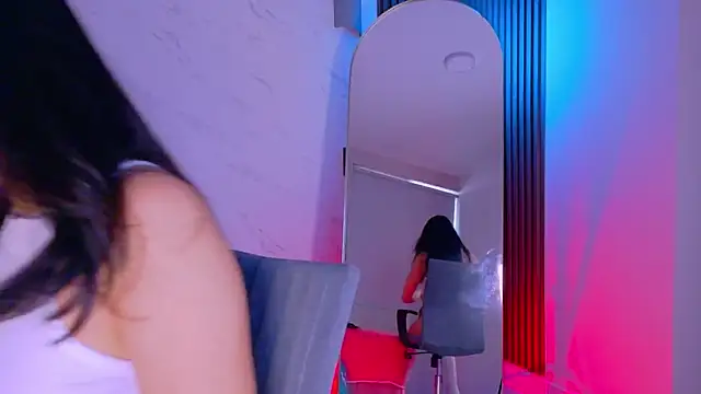 MiiaCullens online show from 04/07/26, 12:18