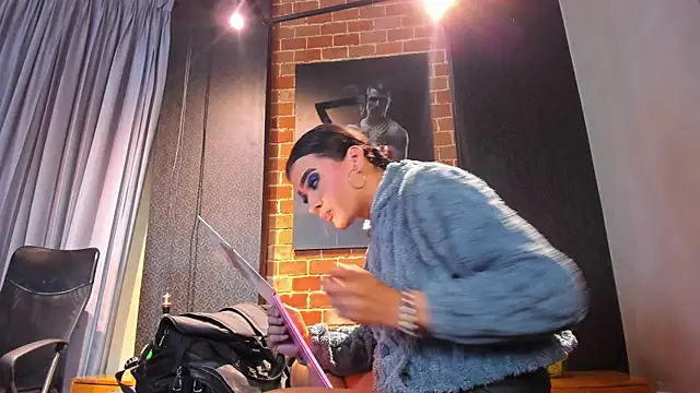 Sienna Dark online show from 04/08/26, 11:12