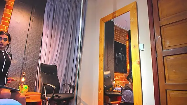 Sienna Dark online show from 03/27/26, 11:33