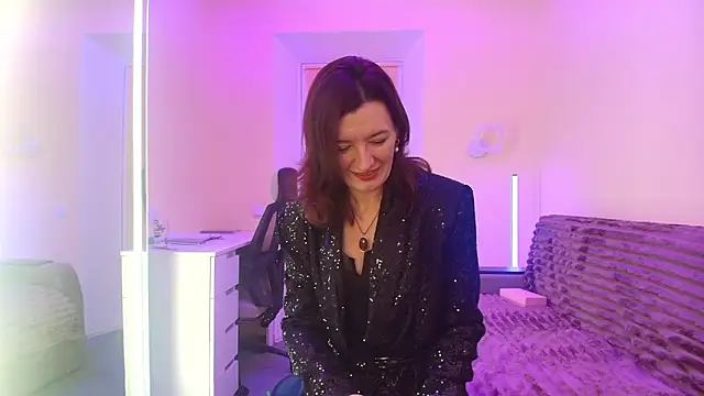 Bonnie Naughtyy online show from 05/17/26, 04:07