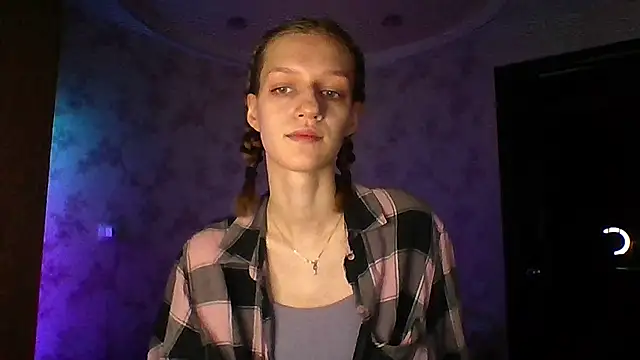 Chrissy Joyful online show from 04/11/26, 04:31