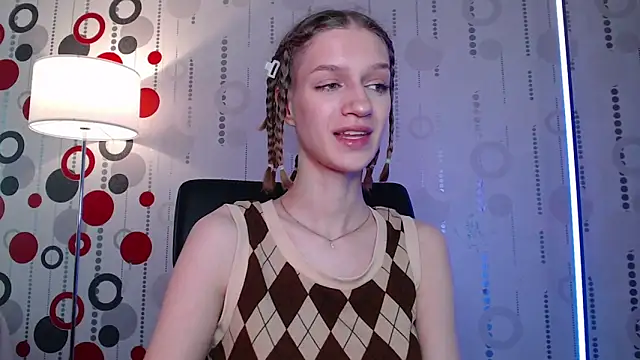 Chrissy Joyful online show from 06/07/26, 04:07