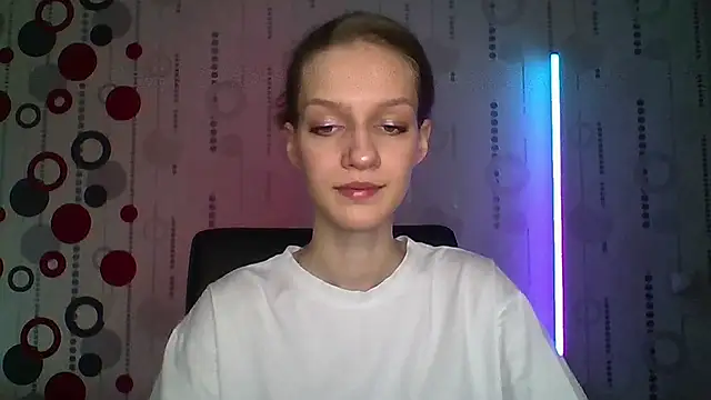 Chrissy Joyful online show from 05/05/26, 05:10