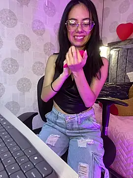 Sapphire pink online show from 03/10/26, 07:51