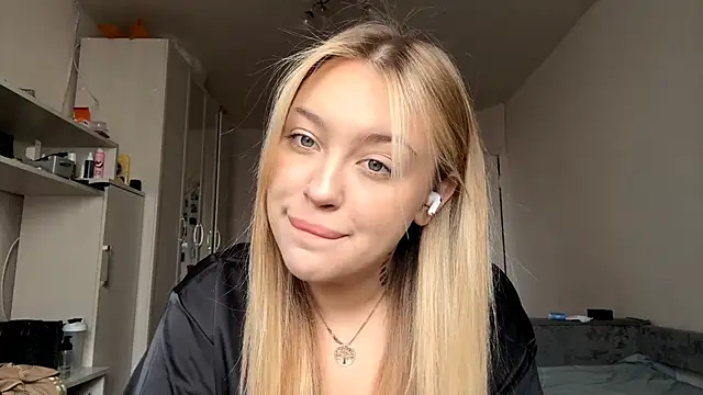 WonderedFlair online show from 04/06/26, 07:31