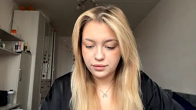 WonderedFlair online show from 04/04/26, 07:26