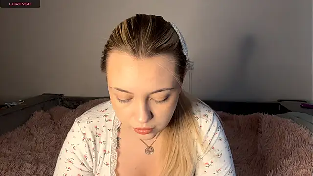 WonderedFlair online show from 04/12/26, 07:33