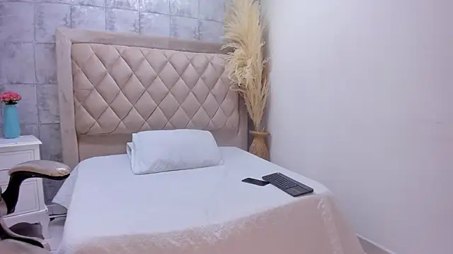 Snapshot of TylerCross_ chatting on 03/18/26, 08:32 TylerCross online show from 03/18/26, 08:32