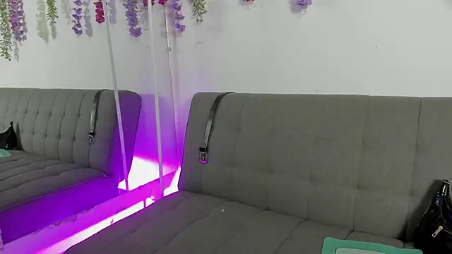 Petite Artemis online show from 03/28/26, 01:39