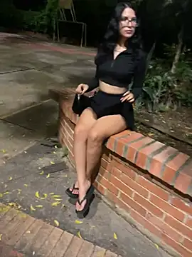 Petite Artemis online show from 04/18/26, 04:37