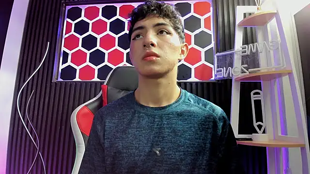 Cristopher Wild online show from 03/31/26, 08:33