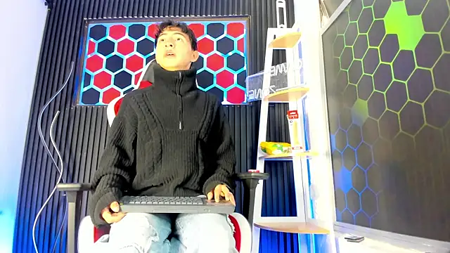 Cristopher Wild online show from 04/12/26, 08:01