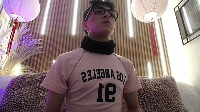 Cristopher Wild online show from 04/03/26, 08:26