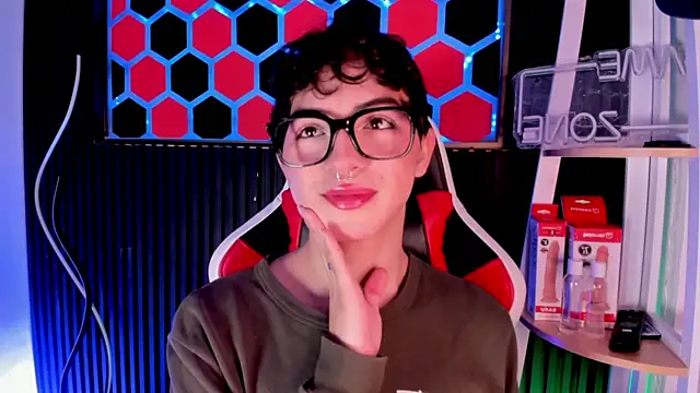Cristopher Wild online show from 04/29/26, 05:52