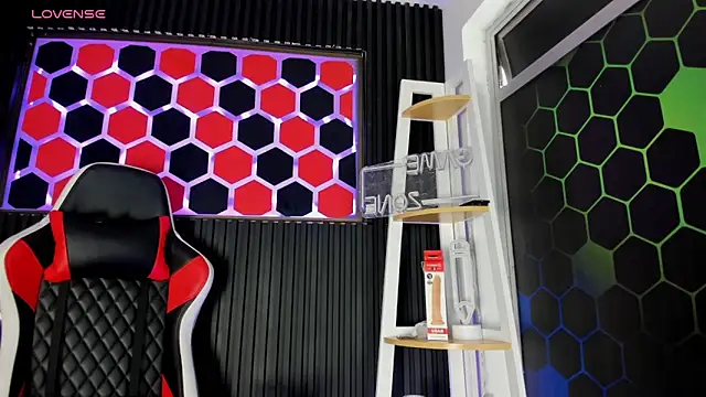 Cristopher Wild online show from 04/08/26, 08:21