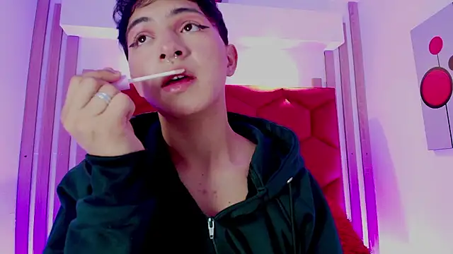 Cristopher Wild online show from 03/17/26, 09:51