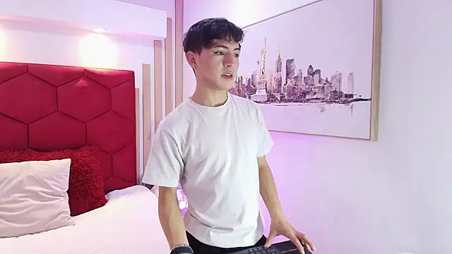 Cristopher Wild online show from 03/24/26, 08:42