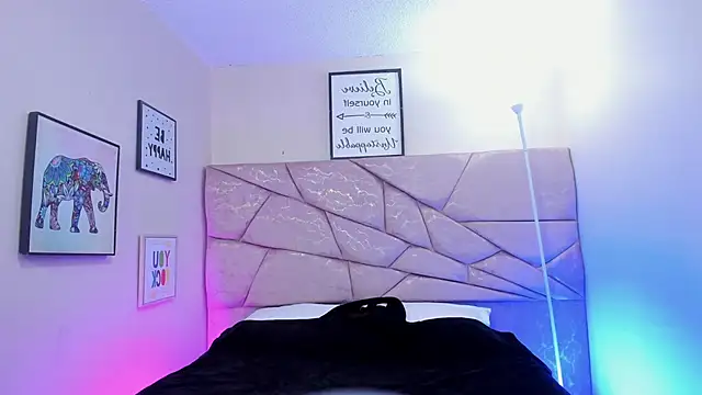 Amara Velle online show from 03/23/26, 01:00