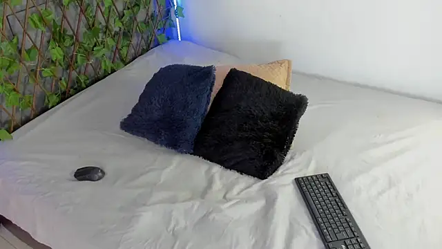 tatianasquirthot online show from 04/17/26, 03:37