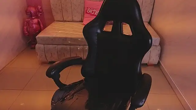 lucero s1 online show from 04/11/26, 07:45