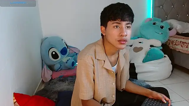 Sebas fire4 online show from 04/02/26, 01:57