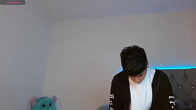 Sebas fire4 online show from 05/14/26, 01:13