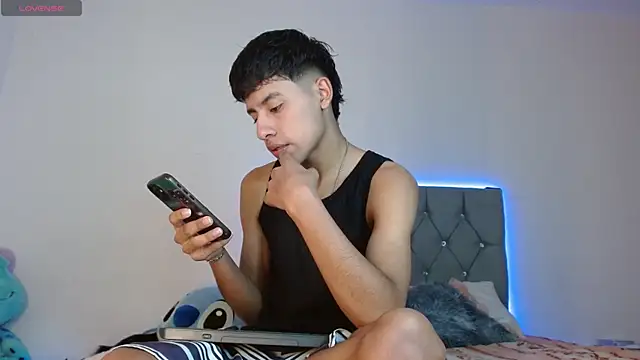 Sebas fire4 online show from 05/06/26, 03:49