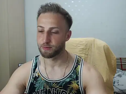 Snapshot of BlondEagleMuscle chatting on 06/06/26, 10:15 BlondEagleMuscle online show from 06/06/26, 10:15