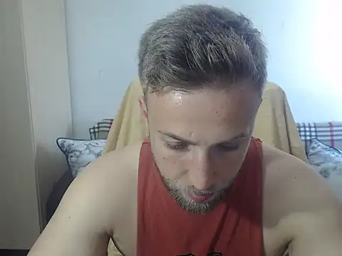 Snapshot of BlondEagleMuscle chatting on 06/05/26, 02:56 BlondEagleMuscle online show from 06/05/26, 02:56