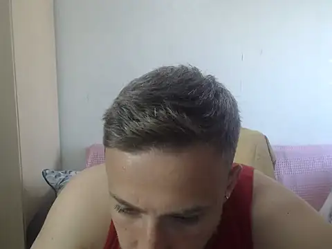 Snapshot of BlondEagleMuscle chatting on 05/19/26, 10:11 BlondEagleMuscle online show from 05/19/26, 10:11