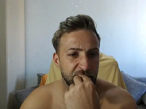 BlondEagleMuscle online show from 07/31/26, 12:04