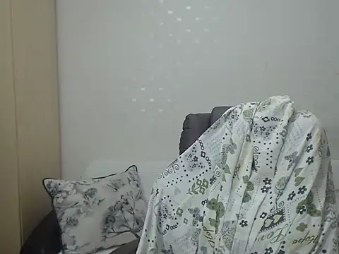 BlondEagleMuscle online show from 04/17/26, 10:01