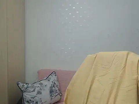 Snapshot of BlondEagleMuscle chatting on 05/27/26, 06:59 BlondEagleMuscle online show from 05/27/26, 06:59