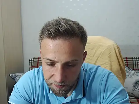Snapshot of BlondEagleMuscle chatting on 06/03/26, 09:41 BlondEagleMuscle online show from 06/03/26, 09:41