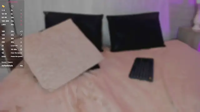 Lilyrousse  online show from 04/21/26, 07:20