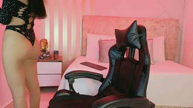 j belle  online show from 03/10/26, 01:04