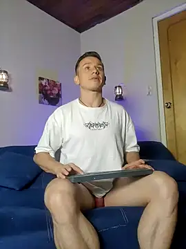 Andreew falcon online show from 03/12/26, 08:35