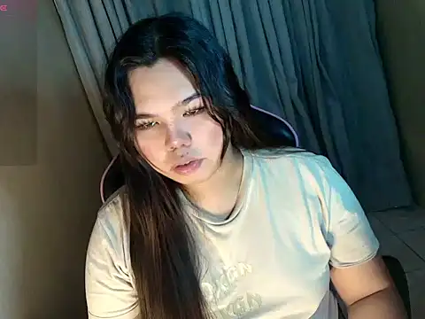 Snapshot of urasian_prettyrica chatting on 06/27/26, 03:45 urasian prettyrica online show from 06/27/26, 03:45